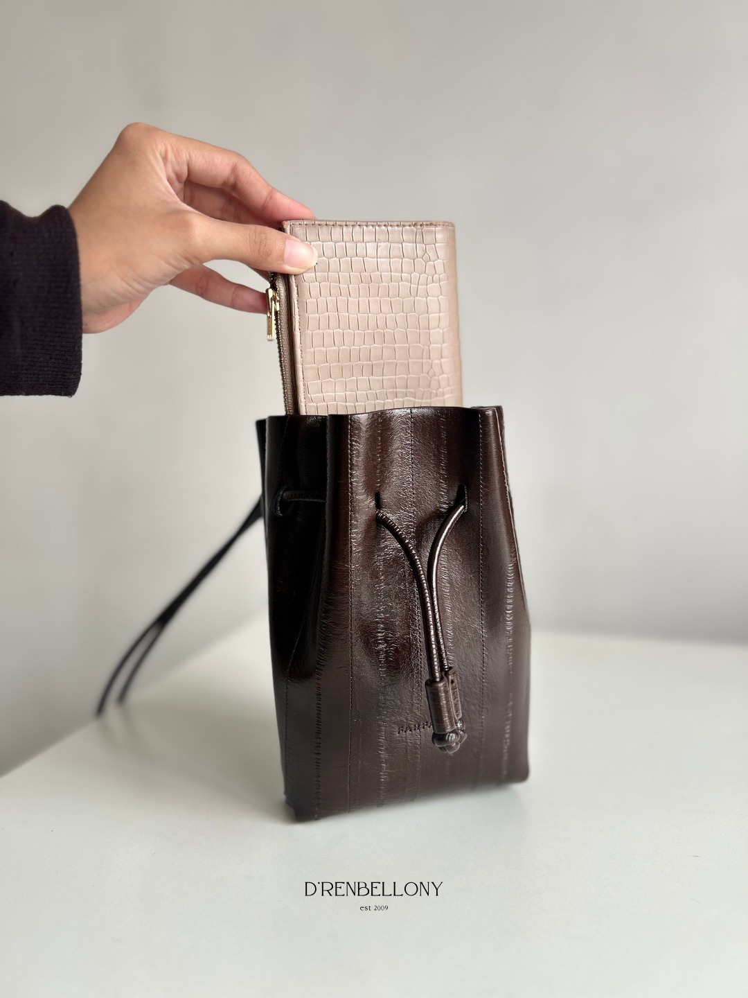 MARY JANE Phone Bag