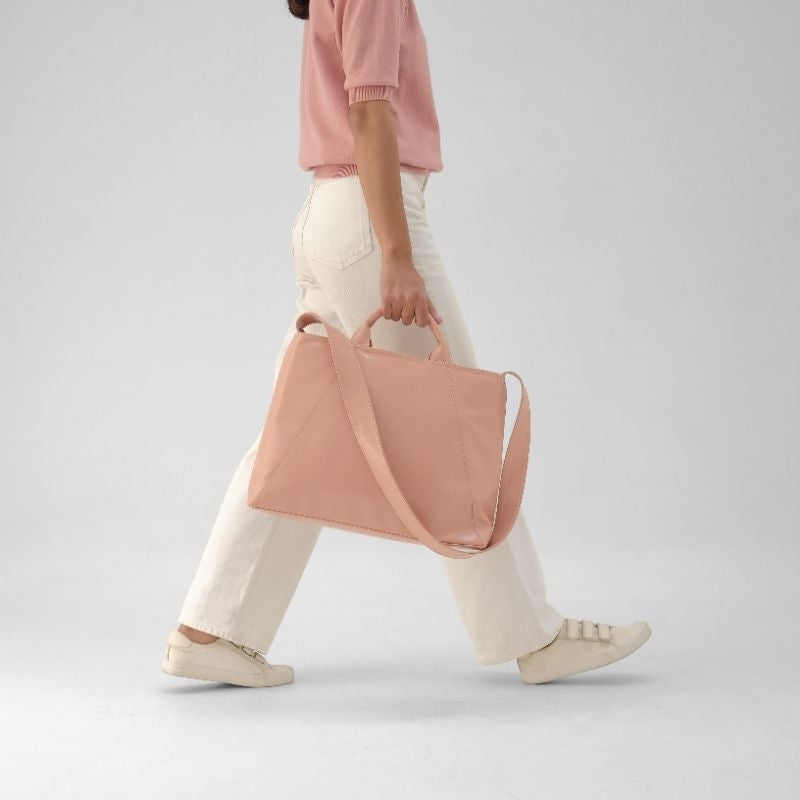 Tas Kerja Kulit Wanita Tas Laptop Selempang Traveling Sling Bag JOLYN DRENBELLONY
